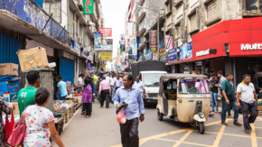 Sri Lanka Colombo Straßenszene Foto iStock saiko3p.jpg